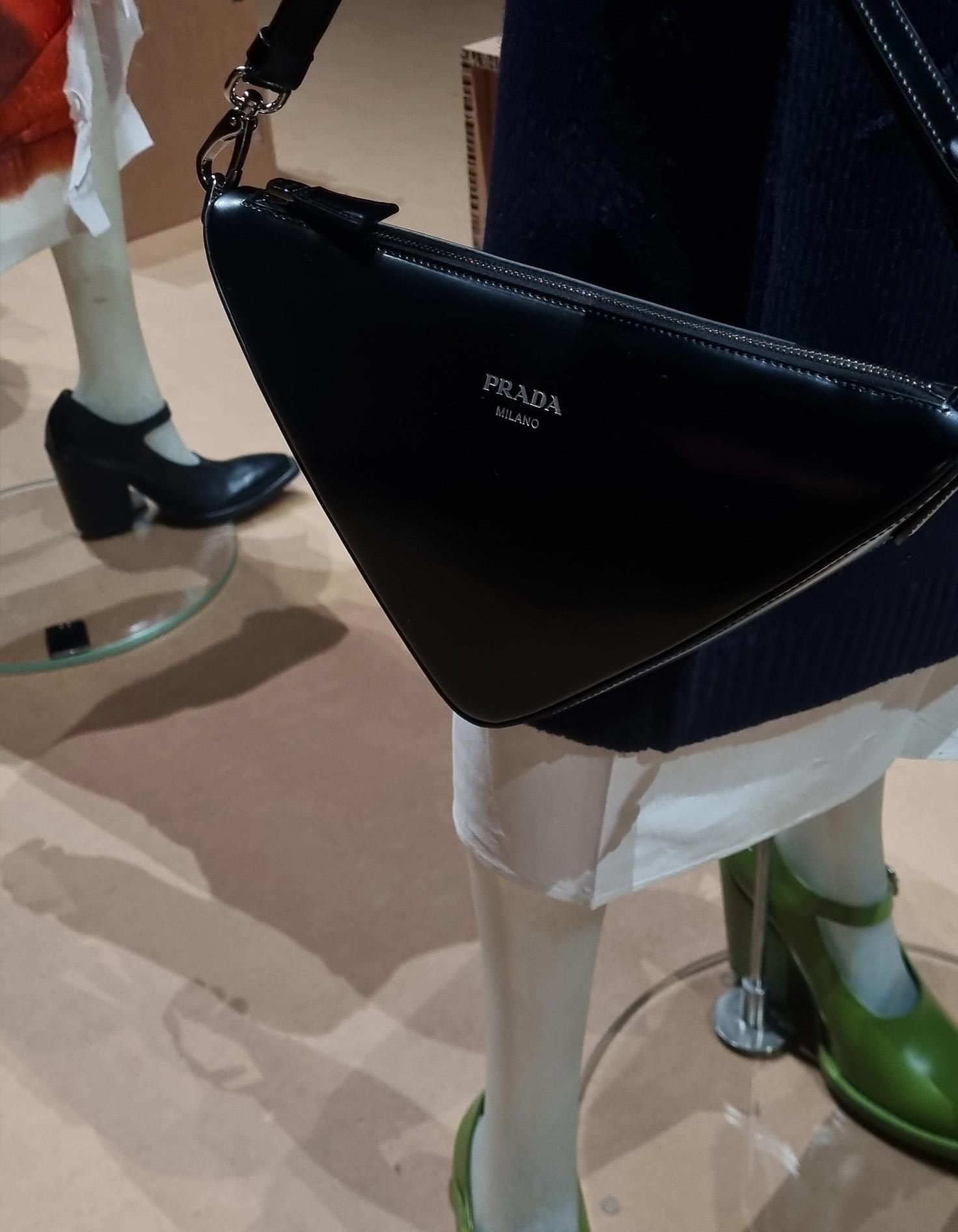 prada zwarte triangle tas