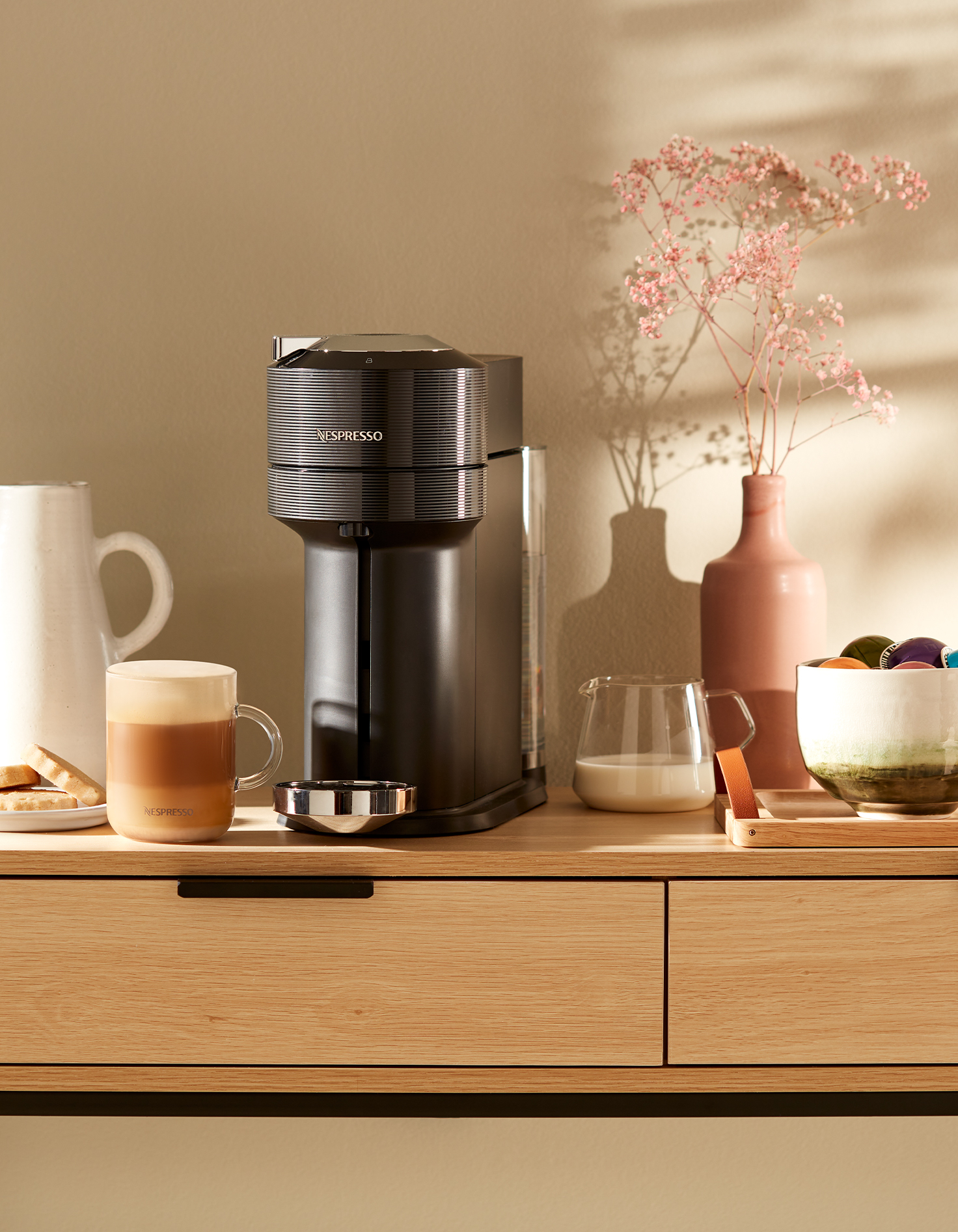 Zwarte Nespresso koffiemachine