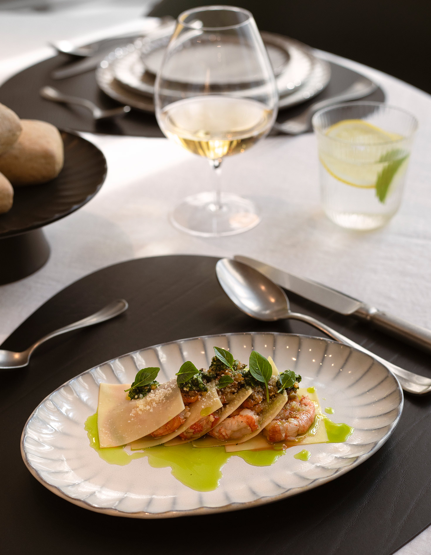 Culinair hoogstaand gerecht met scampi's