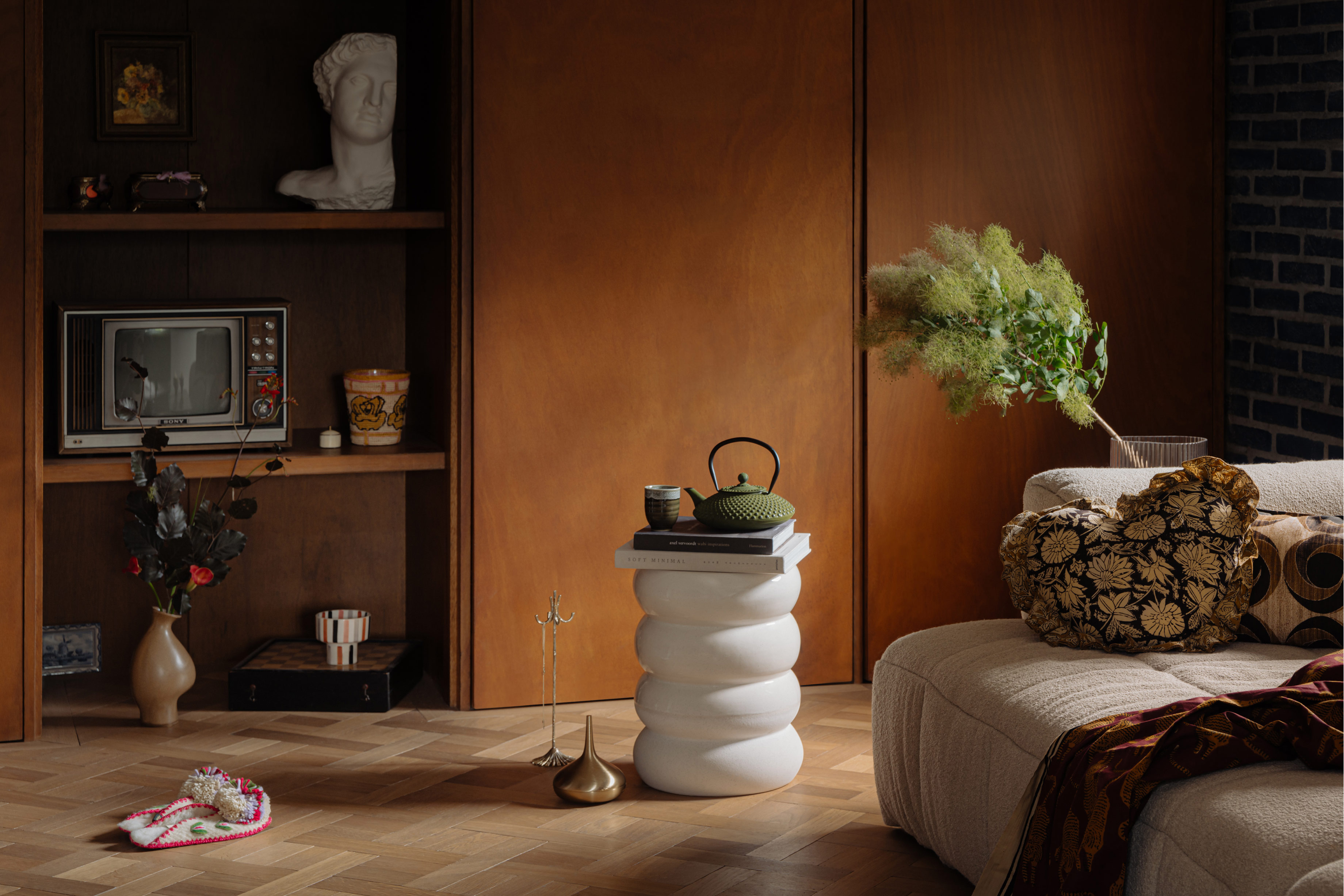 Werelds interieur gestijlde woonkamer