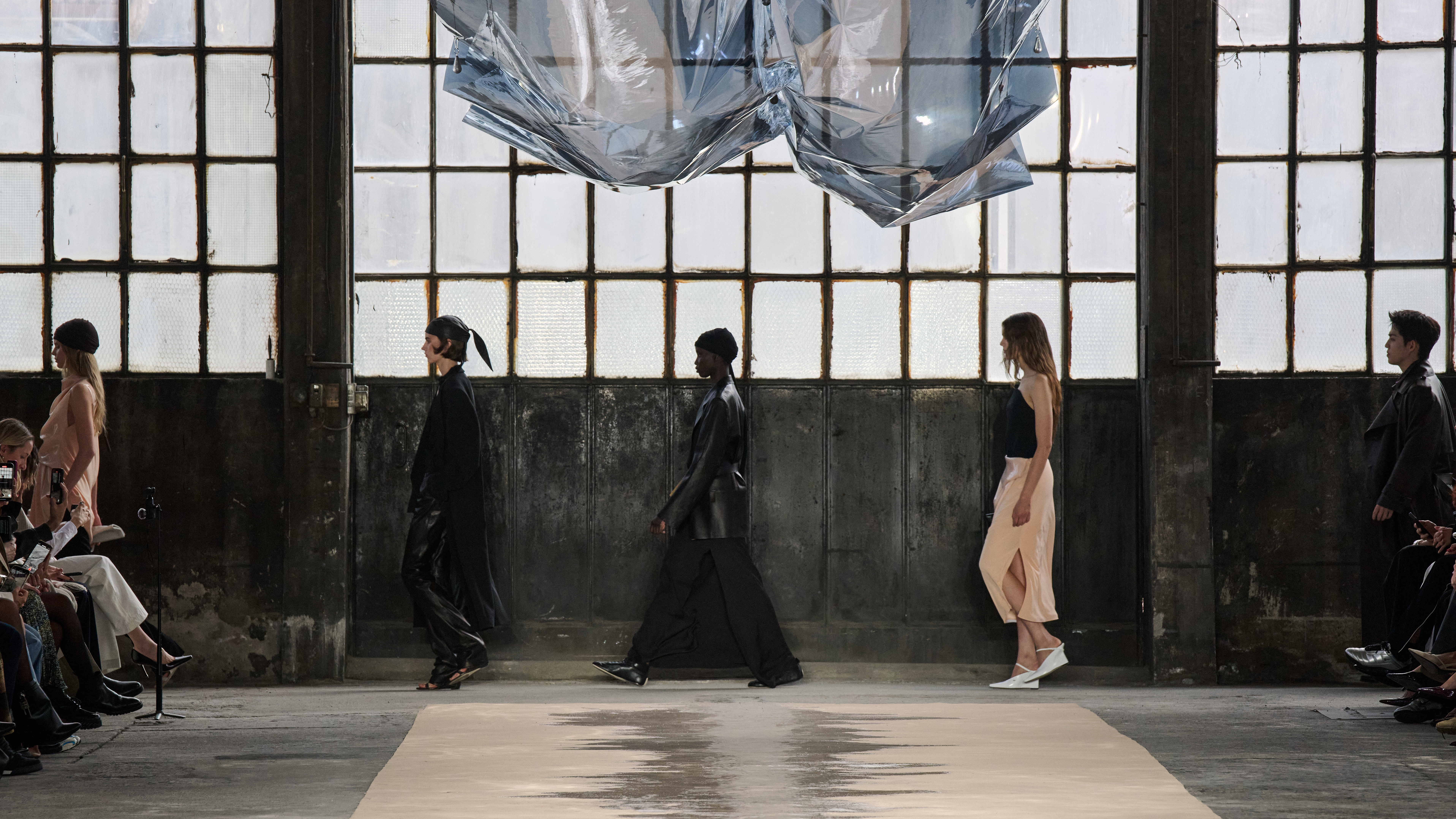 boss lente zomer show 2026 milan fashion week