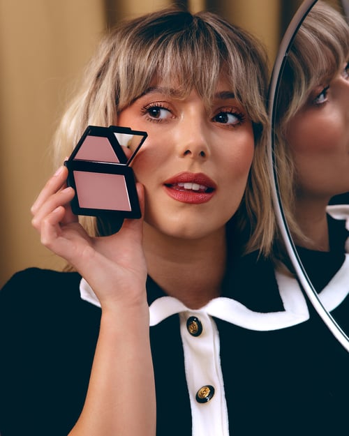 Becky Moore met NARS met blush